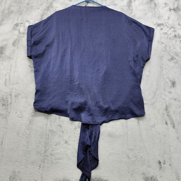 Entro Top Womens XL Blue Embroidered Floral Silky Satin Tie Front Hem Flowy Boho - Picture 2 of 8